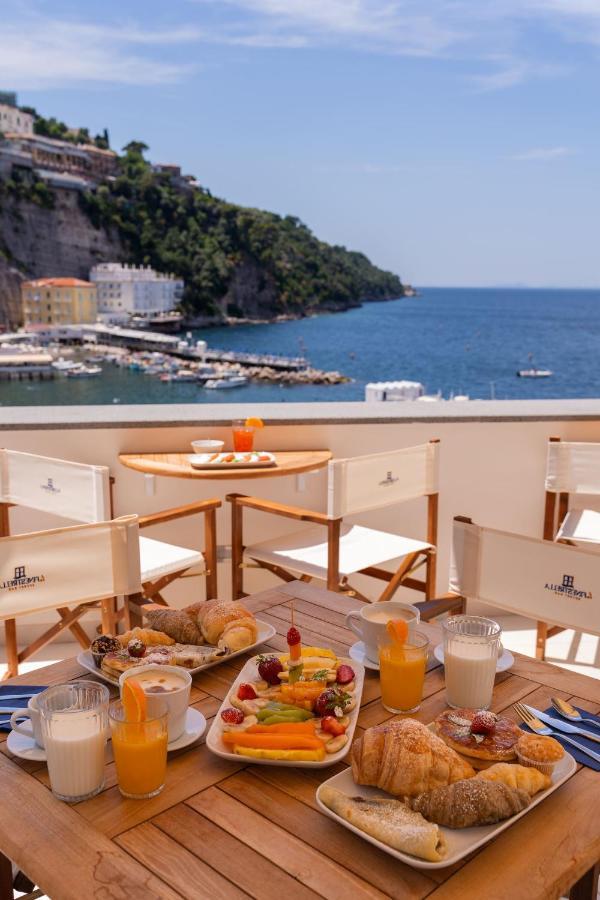 Aparthotel Relais Del Mare Sorrent Exterior foto