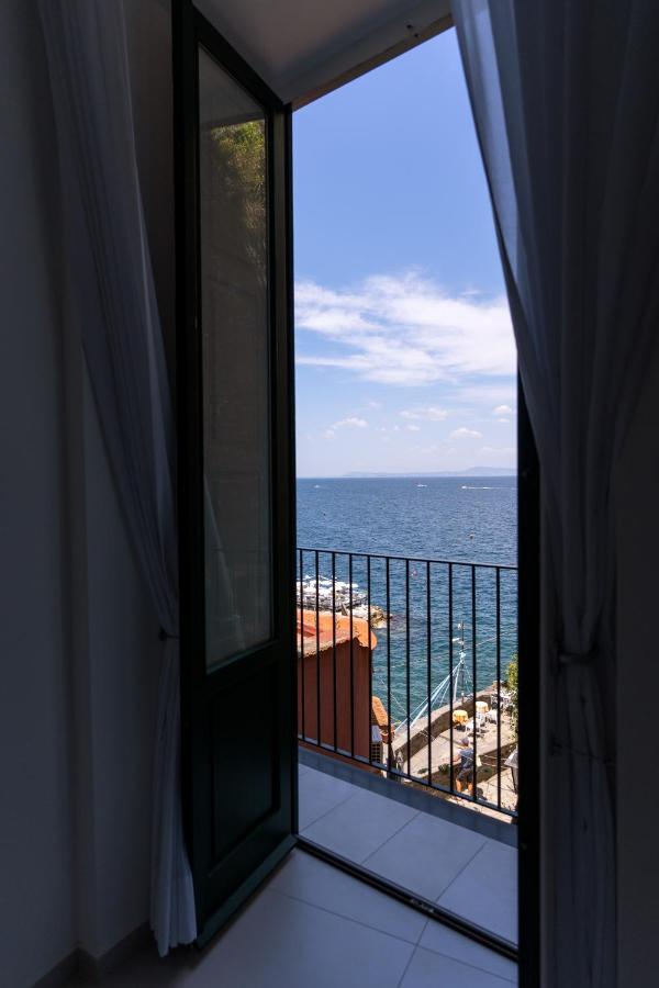 Aparthotel Relais Del Mare Sorrent Exterior foto